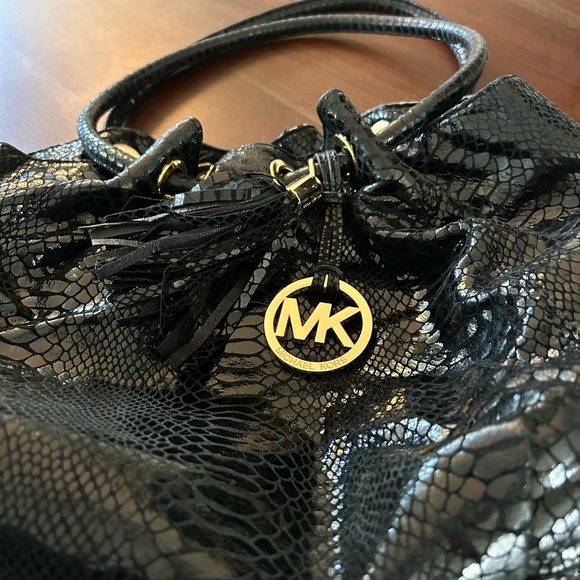 Gorgeous Authentic Michael Kors Hobos Bag - Picture 7 of 8